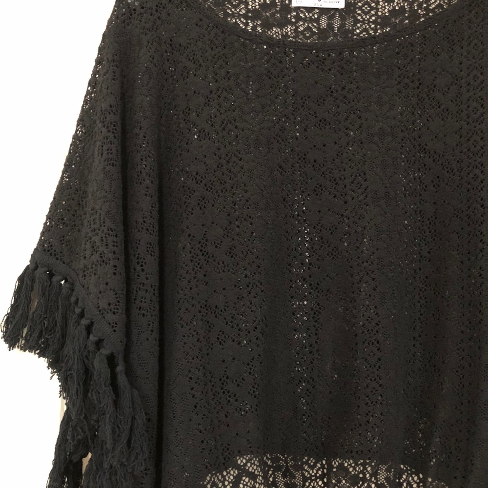 VaVa by Joy Han Crochet Fringe Boho Poncho - Picture 5 of 11